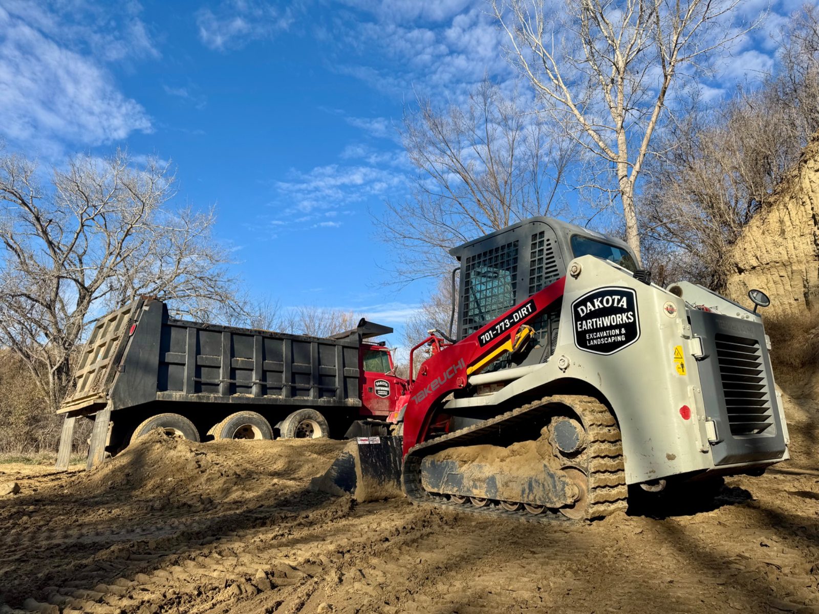 Fill dirt delivery and grading Dakota Earthworks